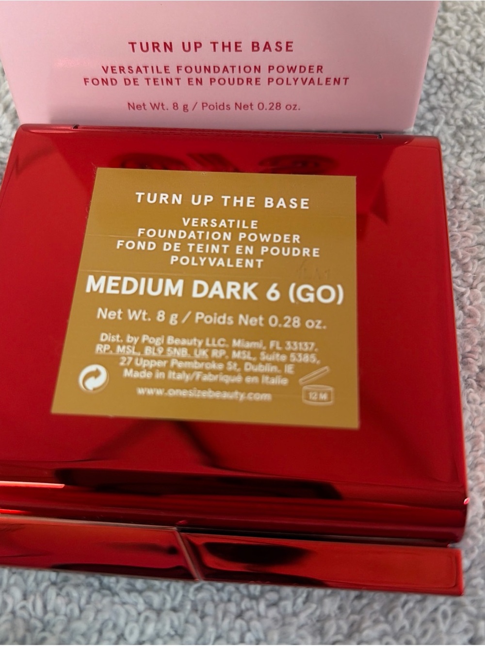 ONE/SIZE Turn Up The Base Foundation Powder — Red Compact, Medium Dark 6 (GO)